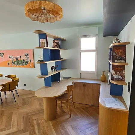 Superbe Idealement Situe Apartment