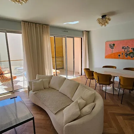 Superbe Idealement Situe Apartment *